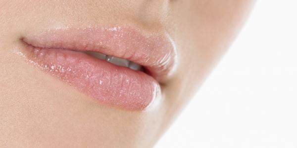 Cara Menghilangkan Kumis Tipis di Atas Bibir Wanita