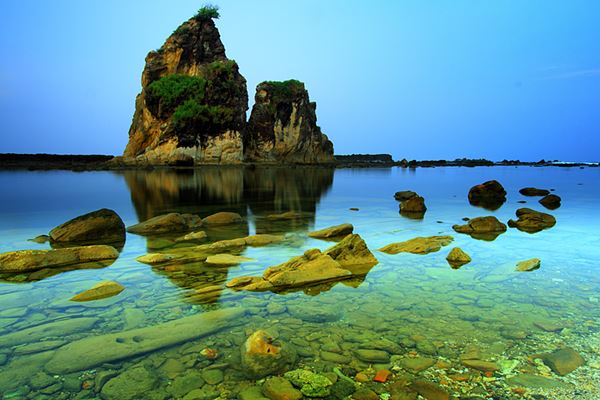Kesan Misterius Pantai Sarwana Banten