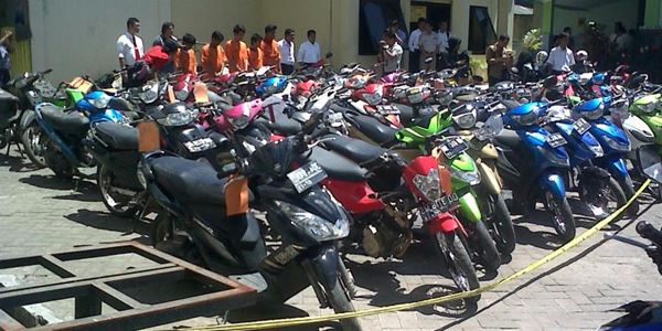 Geng Motor Sebar Formulir ke Sekolah, Untuk Cari Anggota Baru!
