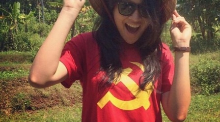 Heboh Puteri Indonesia 2015 pakai kaos komunis