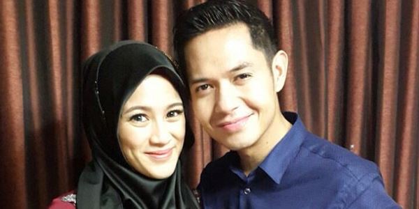 Perasaan Campur Aduk, Dude Harlino Resmi jadi Ayah