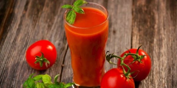 Rajin Minum Jus Tomat Ternyata Mampu Meringankan Gejala Monopause