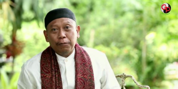 Ramadhan, Tukul Arwana Resmi RIlis Video Klip Religi Berjudul 'Senyum'