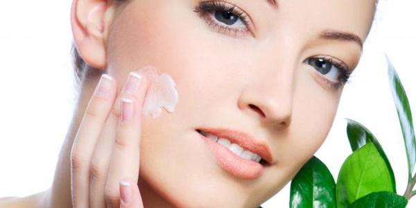 Makeup Susah Menempel Sempurna Pada Kulit Kering Ini Tipsnya