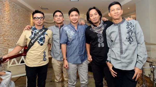 Sibuk Urus Pilkada, Naga Lyla Gantikan Pasha di Band Ungu