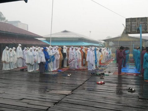 Alhamdulillah, Hujan Turun saat Pelaksanaan Salat Istisqa di Riau 2