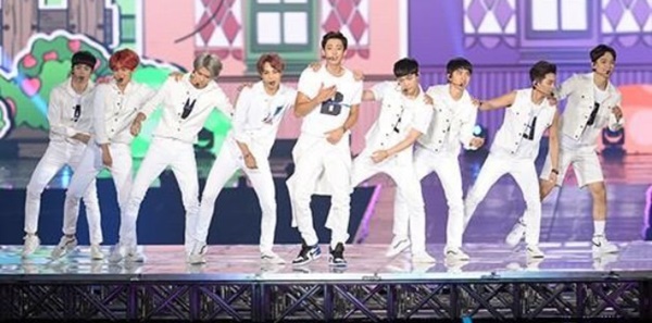 EXO Catat Sejarah Jadi yang Pertama Konser di Dome, Netter Justru Cuek