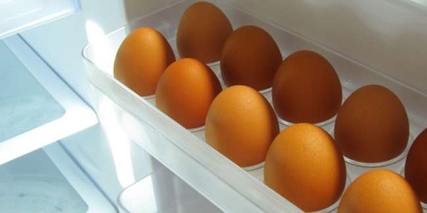 Suka Simpan Telur di Kulkas? Waspadai Hal ini!