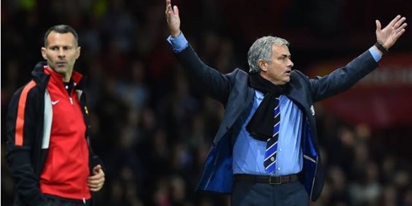 Ditendang Chelsea, Jose Mourinho Bakal Berlabuh ke Manchester United?