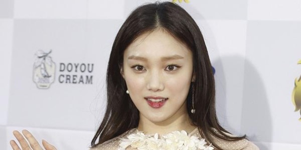 Jadi Tamu di Taxi, Lee Sung Kyung Bantah Pacaran dengan Zico Block B