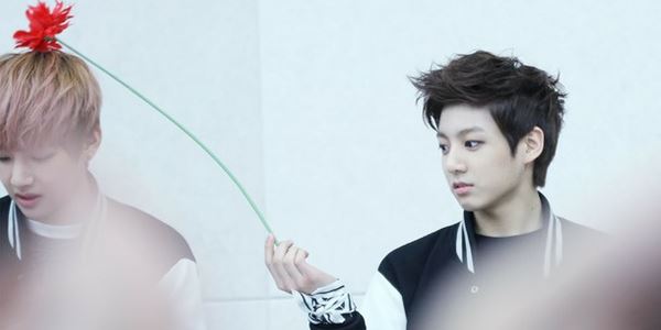 Mirip Jungkook BTS, Model Asal Jepang Ini Bikin Netizen Kagum 2
