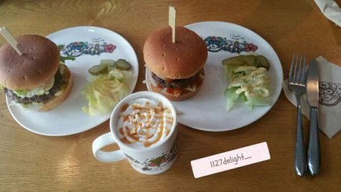 Harga Burger Terlalu Mahal, Ayah Chanyeol EXO Dikritik Netizen