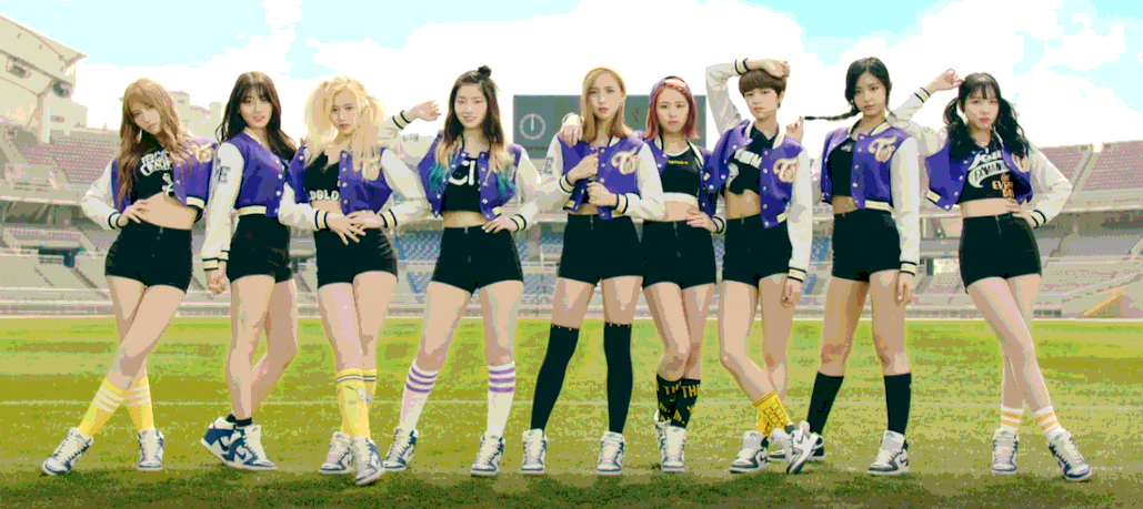 TWICE Tampil Ceria Sebagai Cheerleaders Dalam MV "Cheer Up"