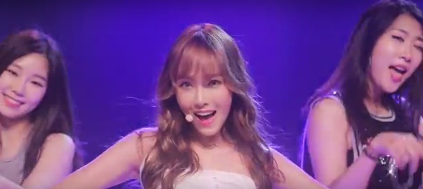 Nyanyikan "Fly" Untuk Pertama Kalinya, Jessica Jung Banjir Pujian