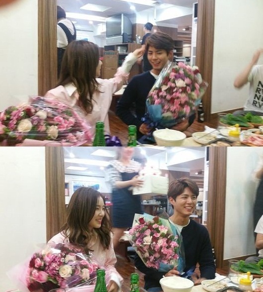 Park Bo Gum dan Irene Red Velvet Rayakan 1 Tahun Bersama di "Music Bank"