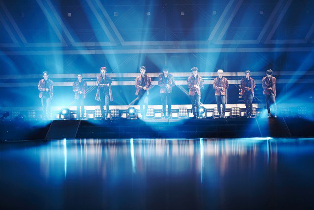 EXO_1470014960_엑소_세_번째_단독_콘서트_단체컷2