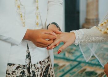 5 Rekomendasi Cincin Nikah Emas Terbaik, Cek Koleksi Unik di Blibli!