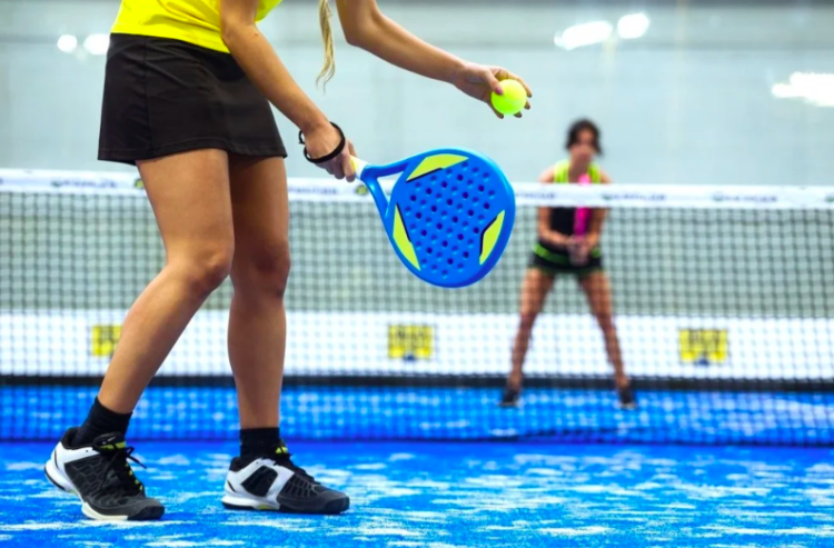 Rekomendasi Raket Padel untuk Pemula Terbaik dan Tips Memilihnya